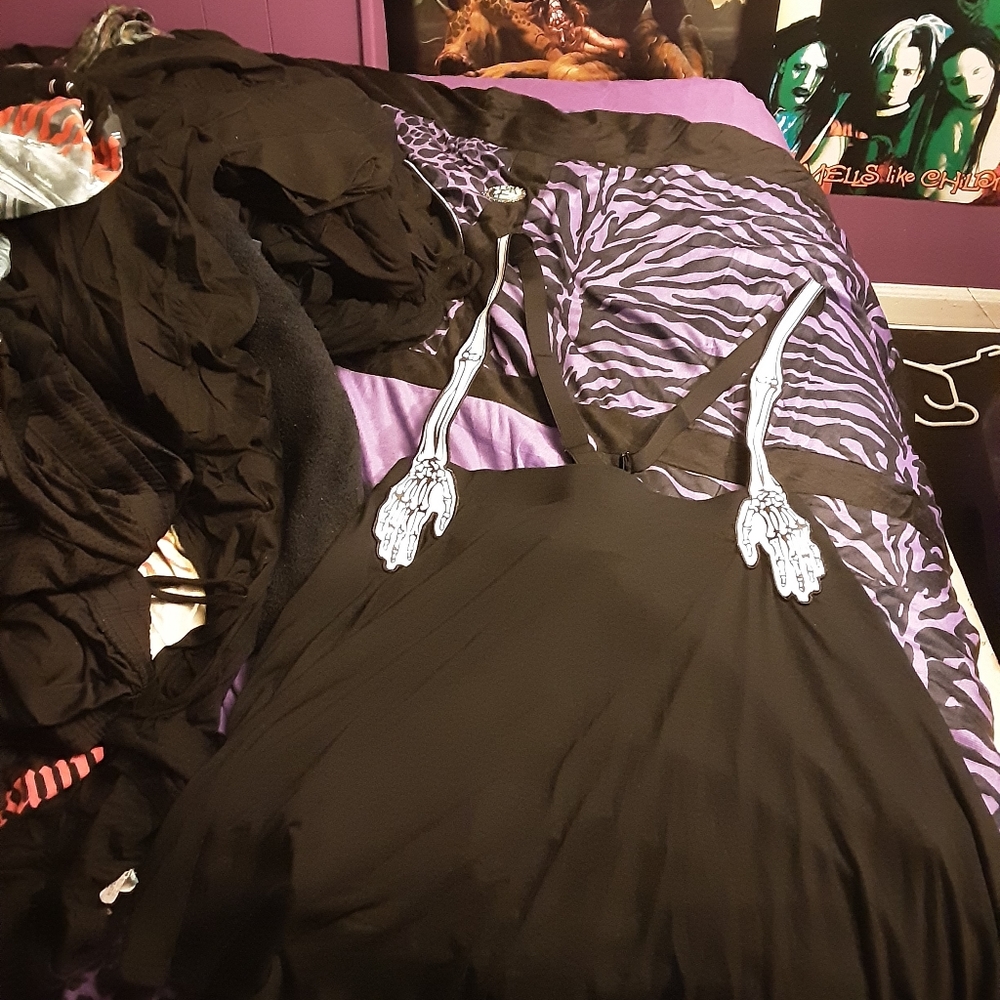 Skeleton hands skirt plus size 3X/SIZE 24